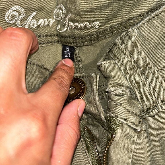 Green Jeans - Picture 2 of 5